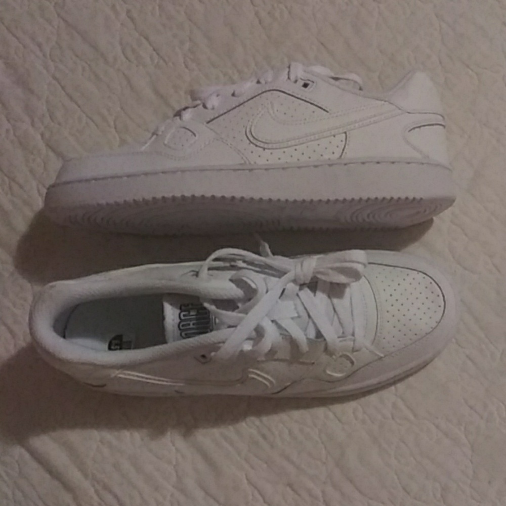 New Boys size Nike Air Force 1 - Picture 5 of 8